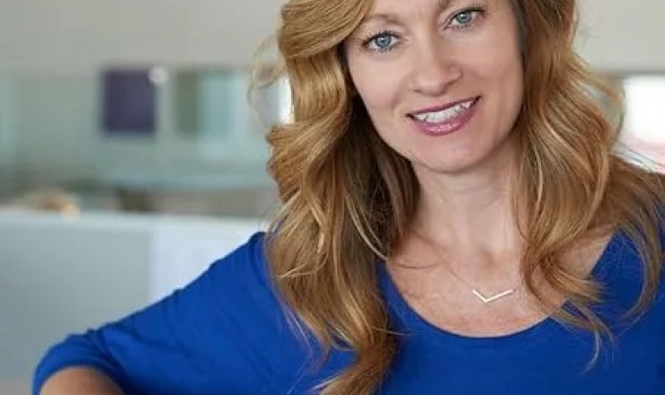 Author Jennifer Graeser Dornbush portrait photo
